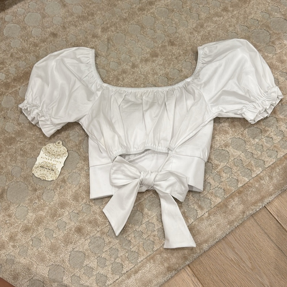 Altard State White Puff Sleeve Tie Back Crop Top! NWT! No stains!🤍 - Picture 2 of 3